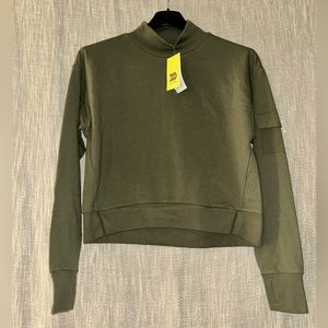 Cropped Athleisure Cropped Sweater army olive ivy green size small NWT